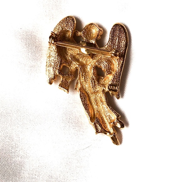 Gold Angel Brooch - Picture 2 of 3